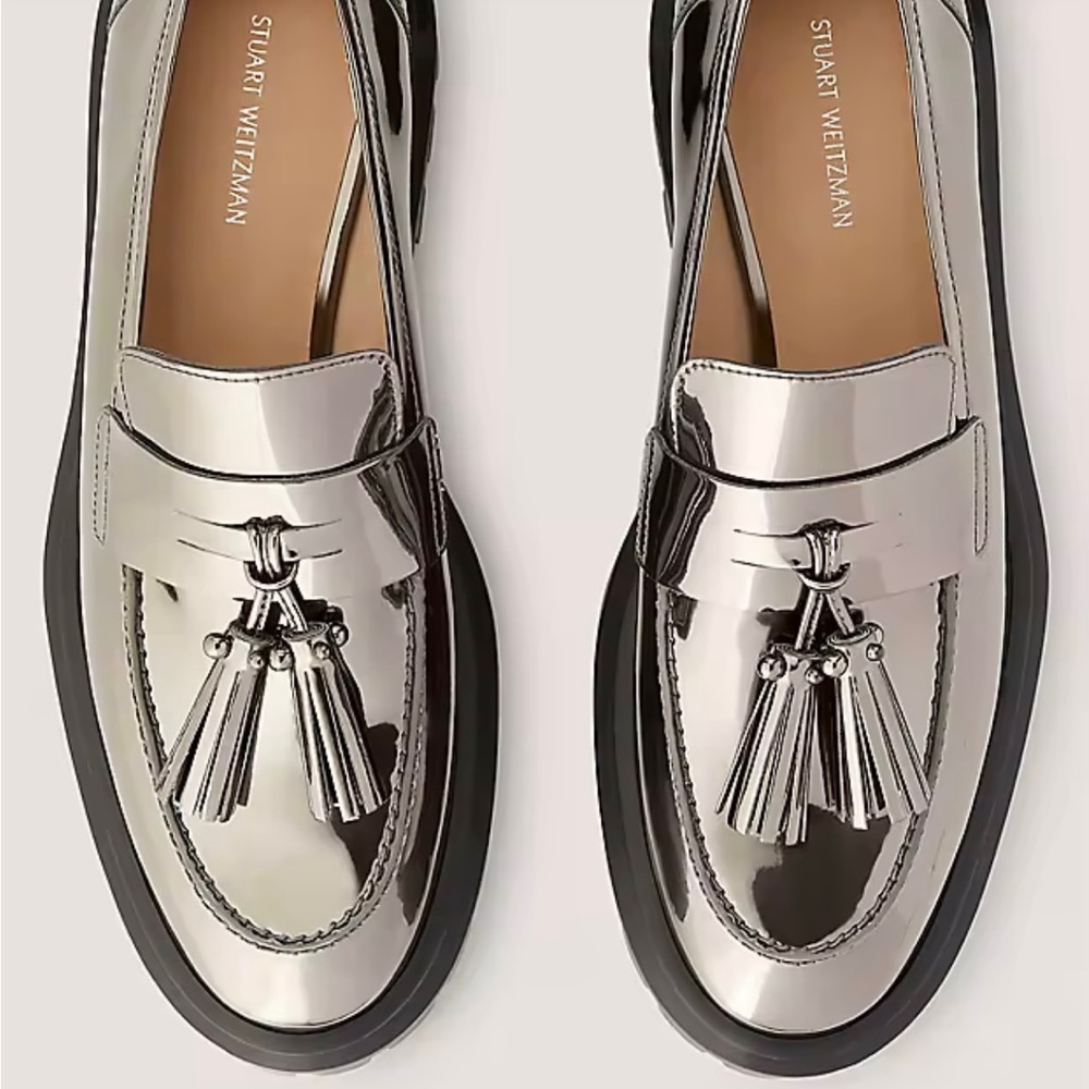 STUART WEITZMAN ULTRA LUG TASSEL LOAFER